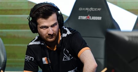 Grayhound Gaming sign Neil “NeiL_M” Murphy as a trial coach