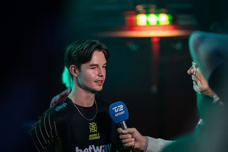 Ninjas in Pyjamas looking to sell dev1ce to Astralis