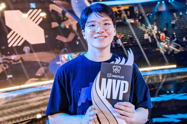 Hwang "Kingen" Seong-hoon named LoL Worlds 2022 Finals MVP