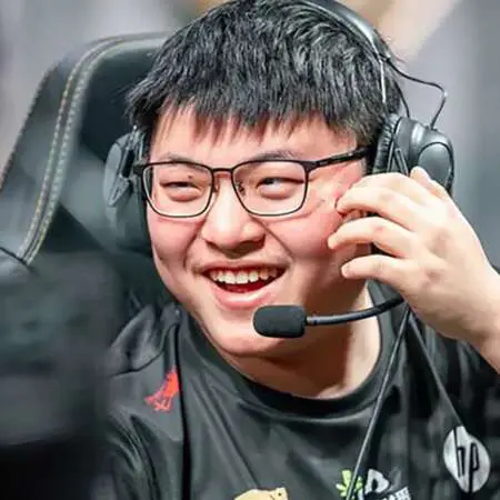 Riot Games honours Jian “Uzi” Zihao with LoL Hall of Legends Induction