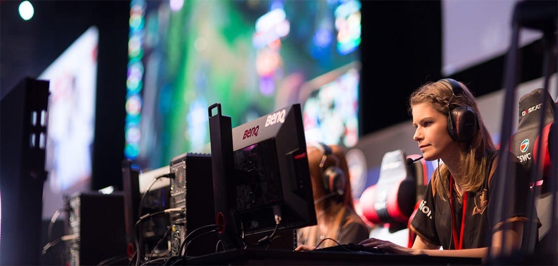 UK study finds young girls flocking to esports in increasing numbers -  Esport Bet