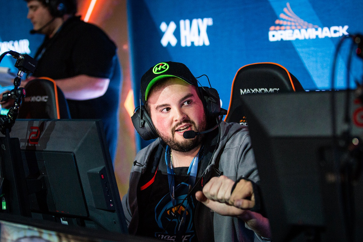 Hiko From 100 Thieves Professional Team